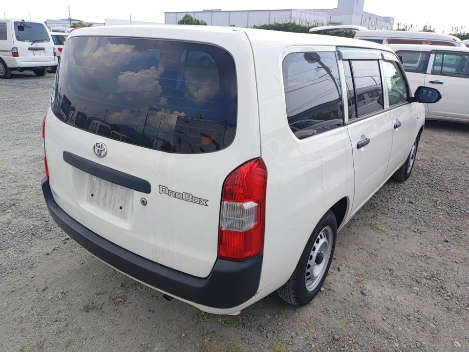 2021 Toyota Probox auction photo 2