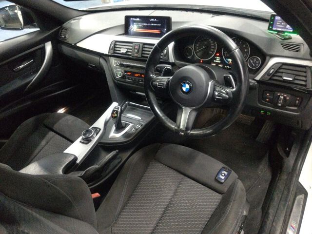 2013 BMW 3 Series 320IツリングMスポ auction photo 3