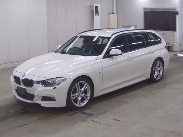 2013 BMW 3 Series 320IツリングMスポ auction photo 4