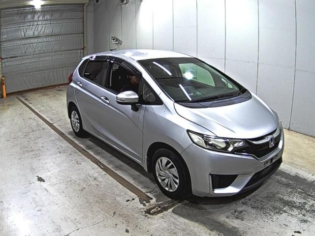 2016 Honda Fit 13G-F Package Japan auction vehicle