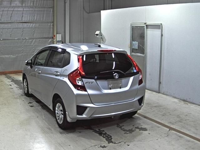 2016 Honda Fit 13G-F Package auction photo 2