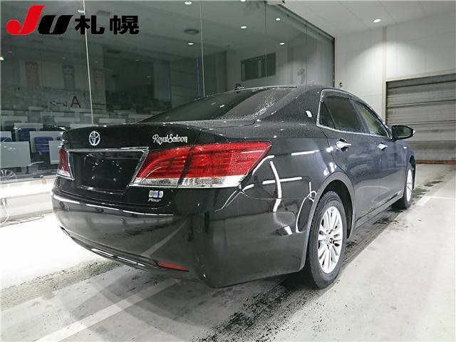 2015 Toyota Crown ハイブリッドロイヤルサルーンFour auction photo 2