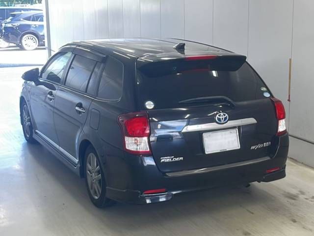 2015 Toyota Corolla Fielder Hybrid G auction photo 3