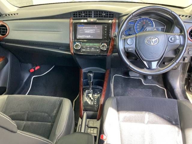 2015 Toyota Corolla Fielder Hybrid G auction photo 4