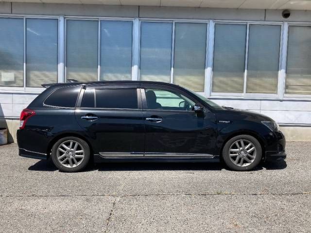 2015 Toyota Corolla Fielder Hybrid G auction photo 2