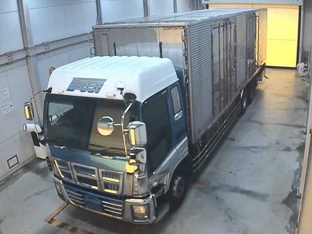 2011 Isuzu 冷蔵・冷凍車 Japan auction vehicle