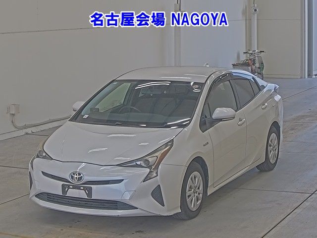 Japan Auction Vehicles 20 2016 Toyota Prius auction photo