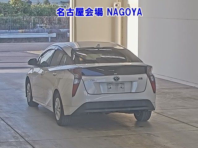 2016 Toyota Prius auction photo 2