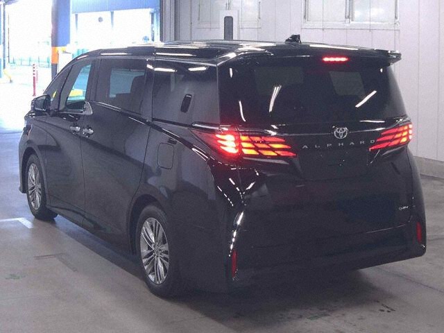 2025 Toyota Alphard Z auction photo 2