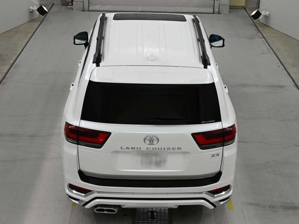 2024 Toyota Land Cruiser ZX 4WD auction photo 8