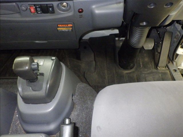 2018 Isuzu Forward クレーン付 auction photo 7