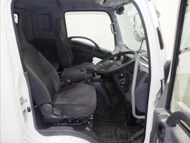 2018 Isuzu Forward クレーン付 auction photo 5