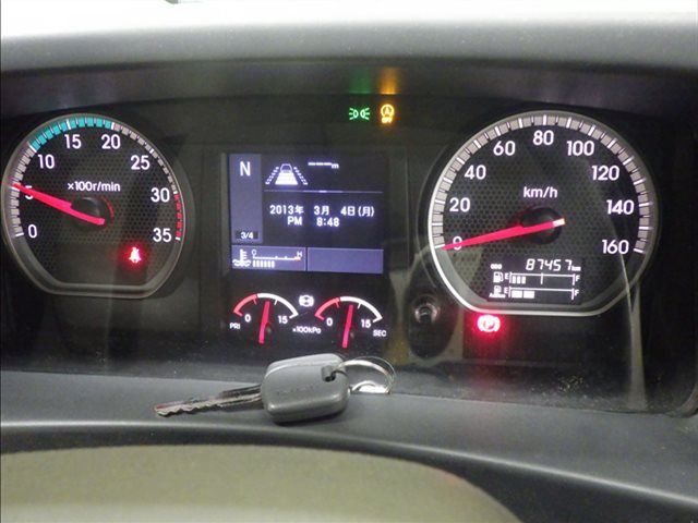 2018 Isuzu Forward クレーン付 auction photo 6