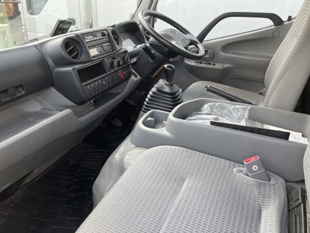 2014 Toyota Dyna レイゾウレイトウ auction photo 5