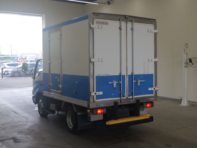 2014 Toyota Dyna レイゾウレイトウ auction photo 2