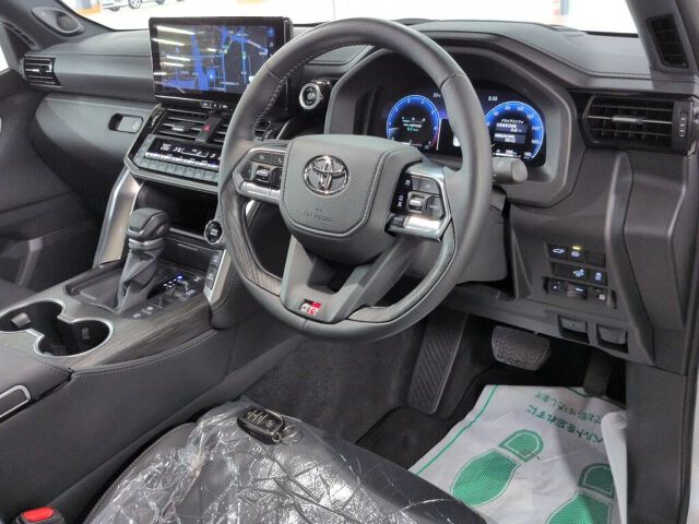 2025 Toyota Land Cruiser GR Sport 4WD auction photo 3