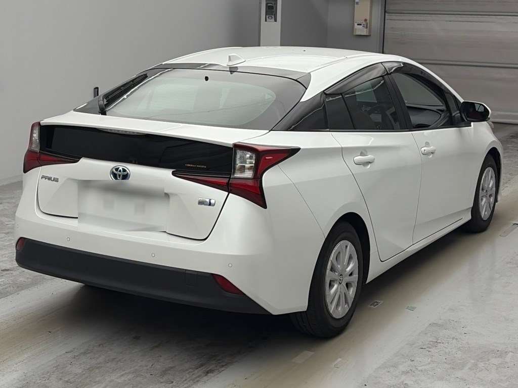 2021 Toyota Prius S Safety Plus 2 auction photo 2