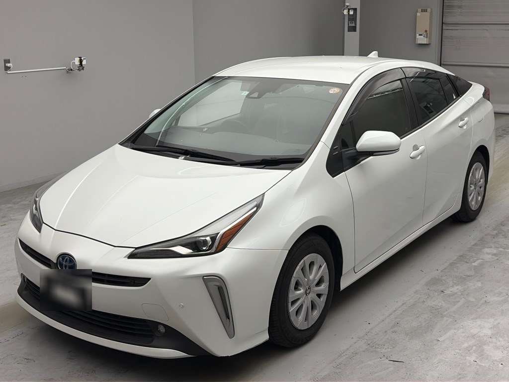 2021 Toyota Prius S Safety Plus 2 Japan auction vehicle