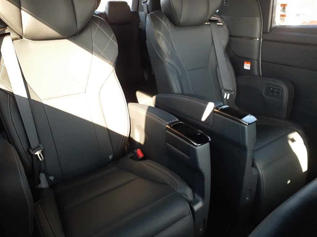 2025 Toyota Vellfire Z Premier auction photo 11