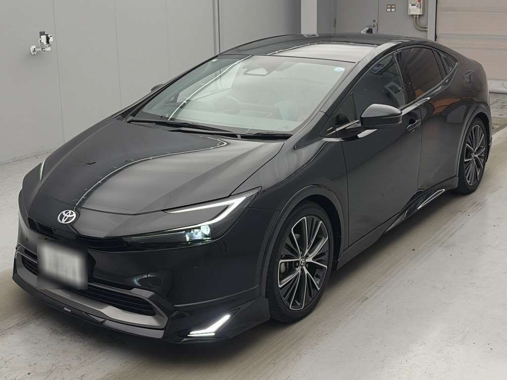 2023 Toyota Prius Z Japan auction vehicle