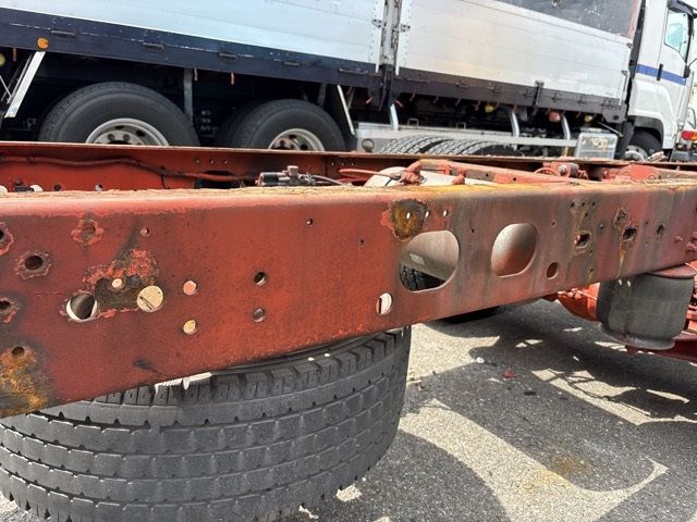 2012 Isuzu Forward chassis auction photo 14