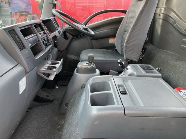 2012 Isuzu Forward chassis auction photo 5