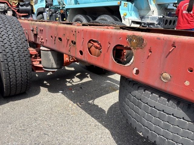 2012 Isuzu Forward chassis auction photo 12