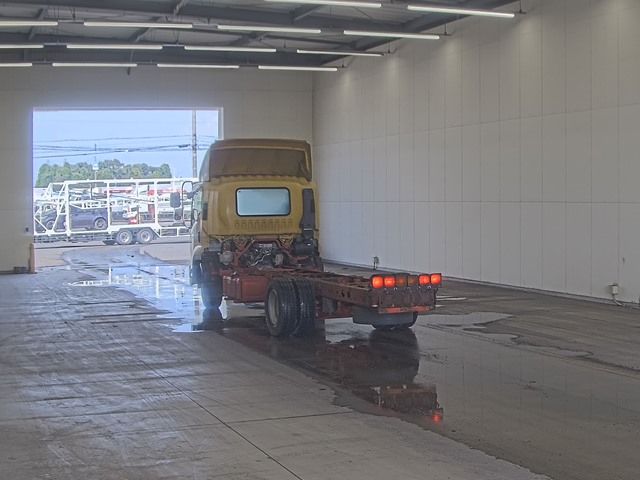 2012 Isuzu Forward chassis auction photo 2