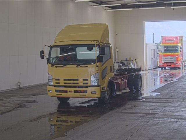 2012 Isuzu Forward chassis Japan auction vehicle