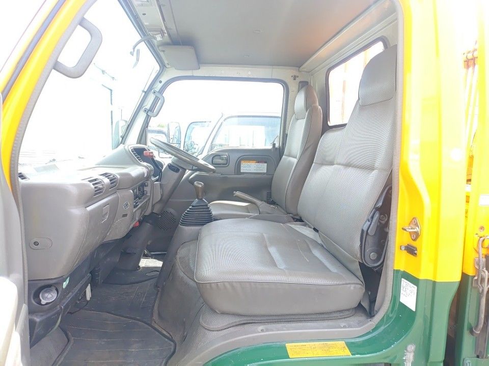 1996 Isuzu Elf auction photo 16