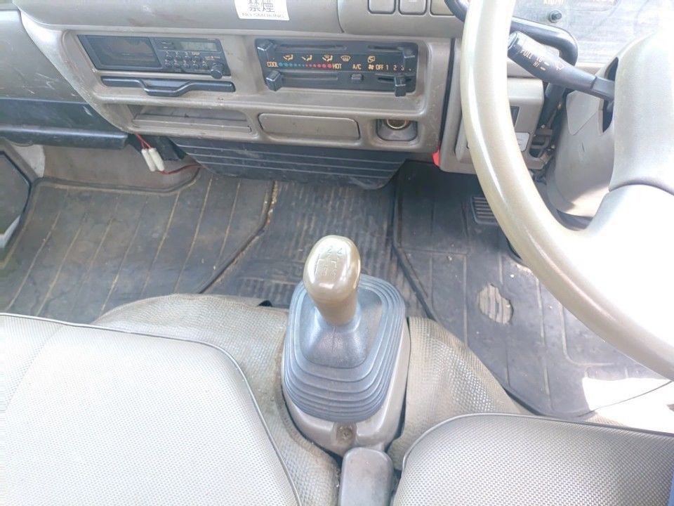 1996 Isuzu Elf auction photo 12