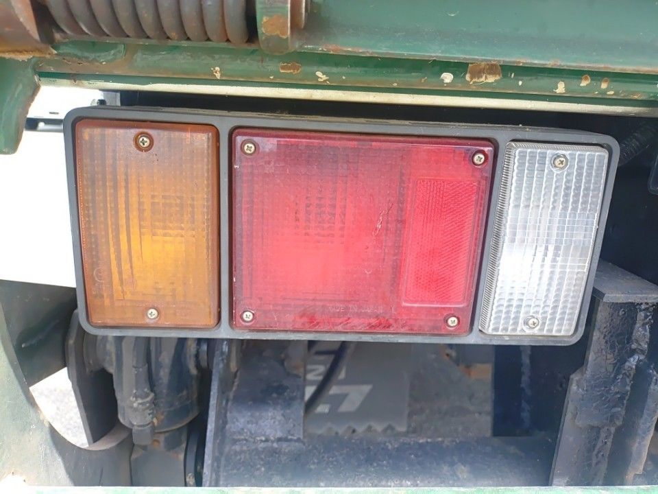 1996 Isuzu Elf auction photo 28