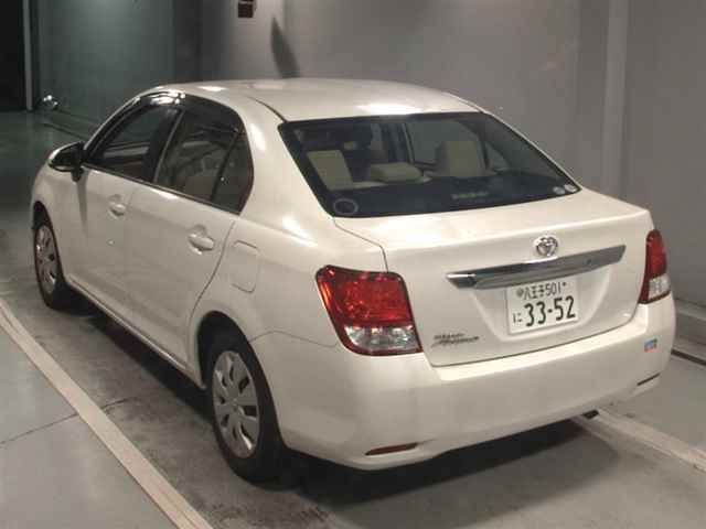 2014 Toyota Corolla Axio 1.5X auction photo 2