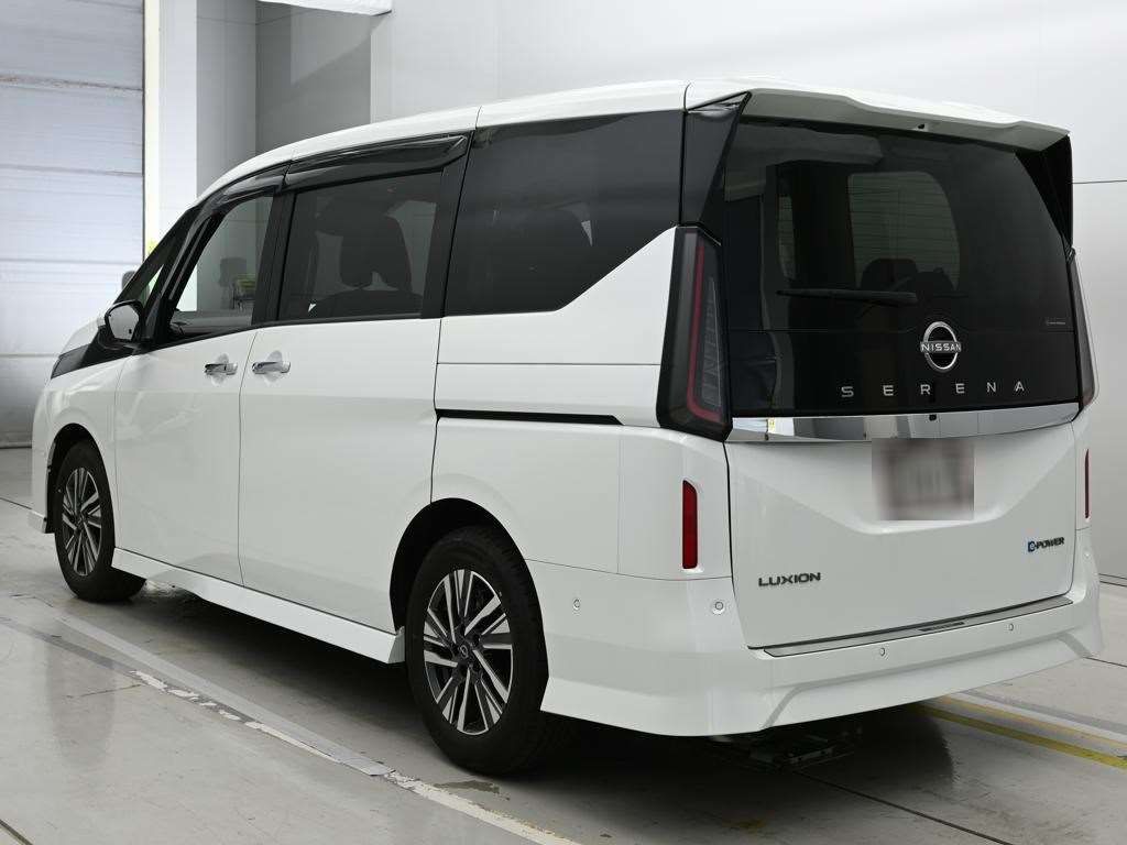 2023 Nissan Serena e-パワー ルキシオン auction photo 6