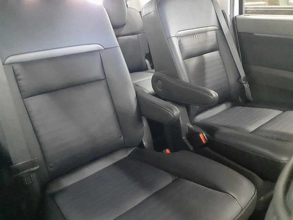 2023 Nissan Serena e-パワー ルキシオン auction photo 11