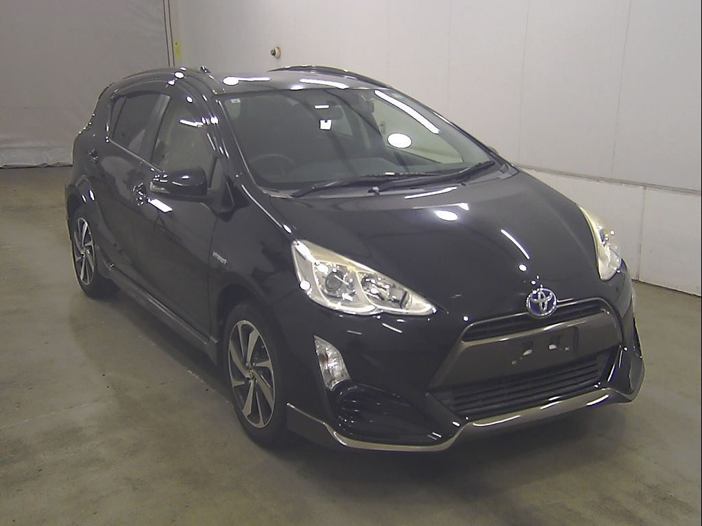 Japan Auction Vehicles 9 2015 Toyota Aqua Xアーバン auction photo