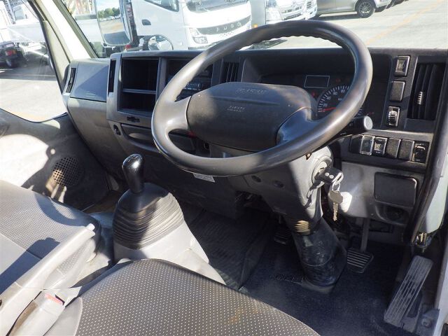 2010 Isuzu Elf dump auction photo 6