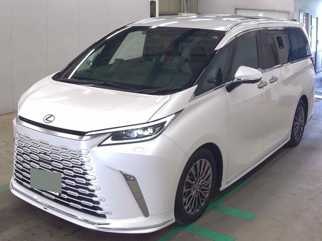 2025 Lexus LM LM500H Version L 4WD auction photo 4