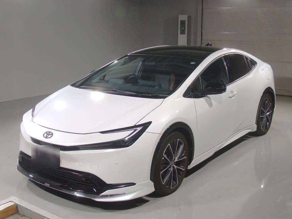 Japan Auction Vehicles 4 2024 Toyota Prius Z auction photo