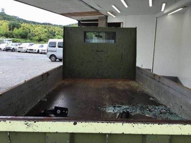 2019 Isuzu Elf dump auction photo 6