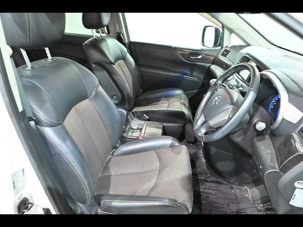 2010 Nissan Elgrand 250ハイウェイスター 7人 auction photo 6