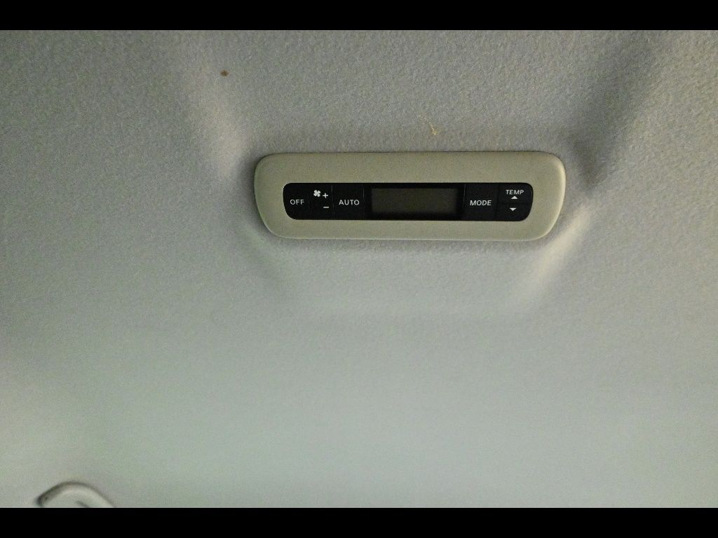 2010 Nissan Elgrand 250ハイウェイスター 7人 auction photo 13