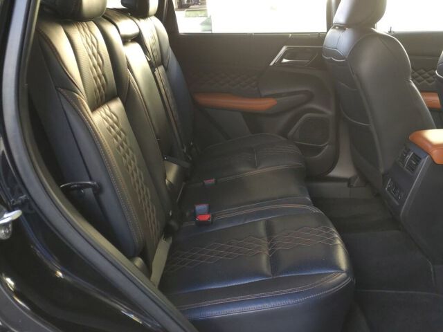 2022 Mitsubishi Outlander PHEV P 4WD auction photo 6