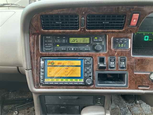 1997 Toyota Hiace スーパーカスタムリミテッド auction photo 6