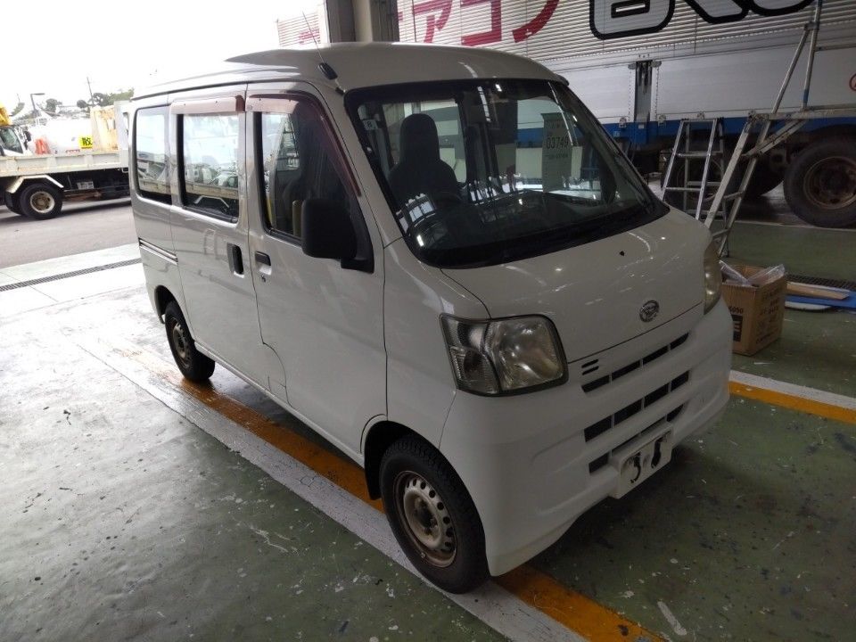 2015 Daihatsu ハイゼット カーゴ auction photo 4