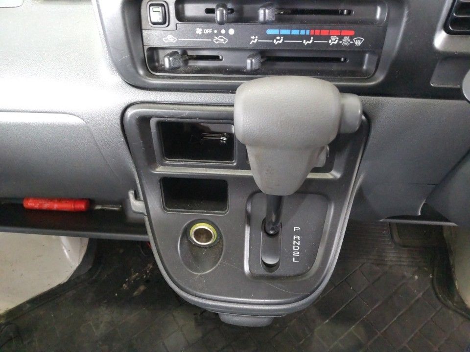 2015 Daihatsu ハイゼット カーゴ auction photo 12