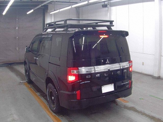2019 Mitsubishi Delica D:5 G Power Package 4WD auction photo 2