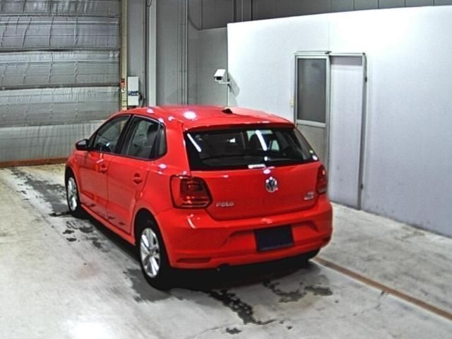 2017 Volkswagen ポロ TSIコンフォートライン auction photo 2