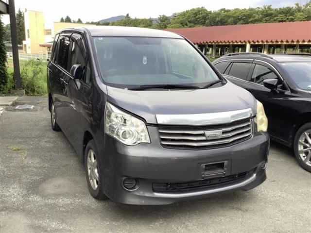 Japan Auction Vehicles 4 2010 Toyota Noah X Lセレクション auction photo