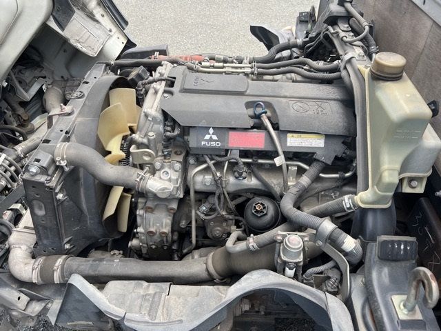 2017 Mitsubishi Fuso Canter Hira auction photo 15